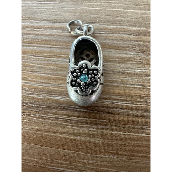 Vintage Baby Booty/Shoe  Charm - Picture 1 of 3